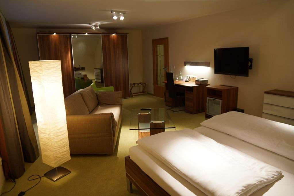 Hotel Restaurant Erber Исманинг Экстерьер фото